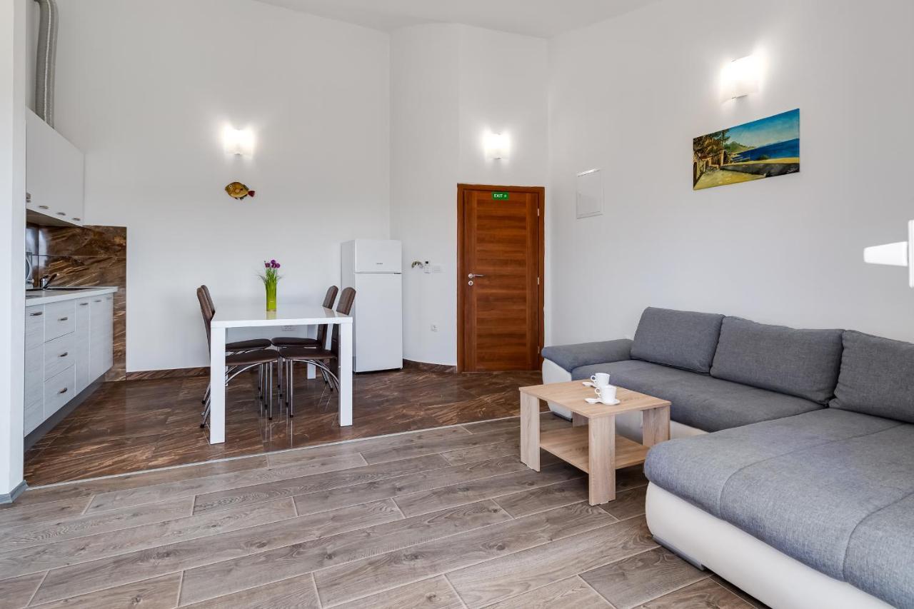 Apartman David S Bazenom Podusje Exterior photo